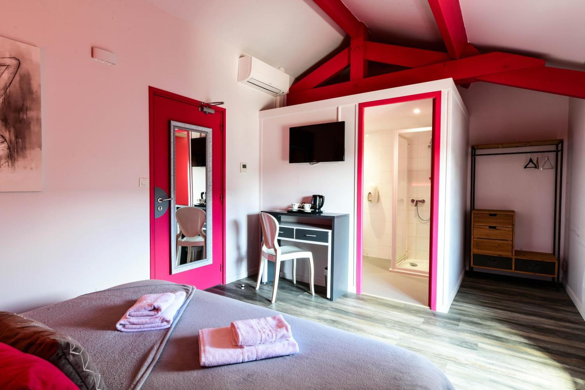 Logis L'Auberge De Larressingle Exterior photo